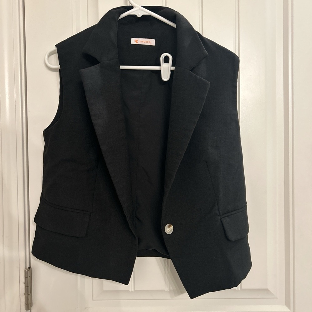 Black Sleeveless Blazer Vest - Classic Tailored Style and matching shorts set
